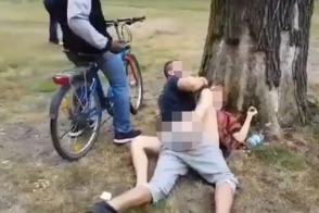 Զույգը սեքսով  է զբաղվել հասարակական այգում (լուսանկարներ, տեսանյութ 18+)